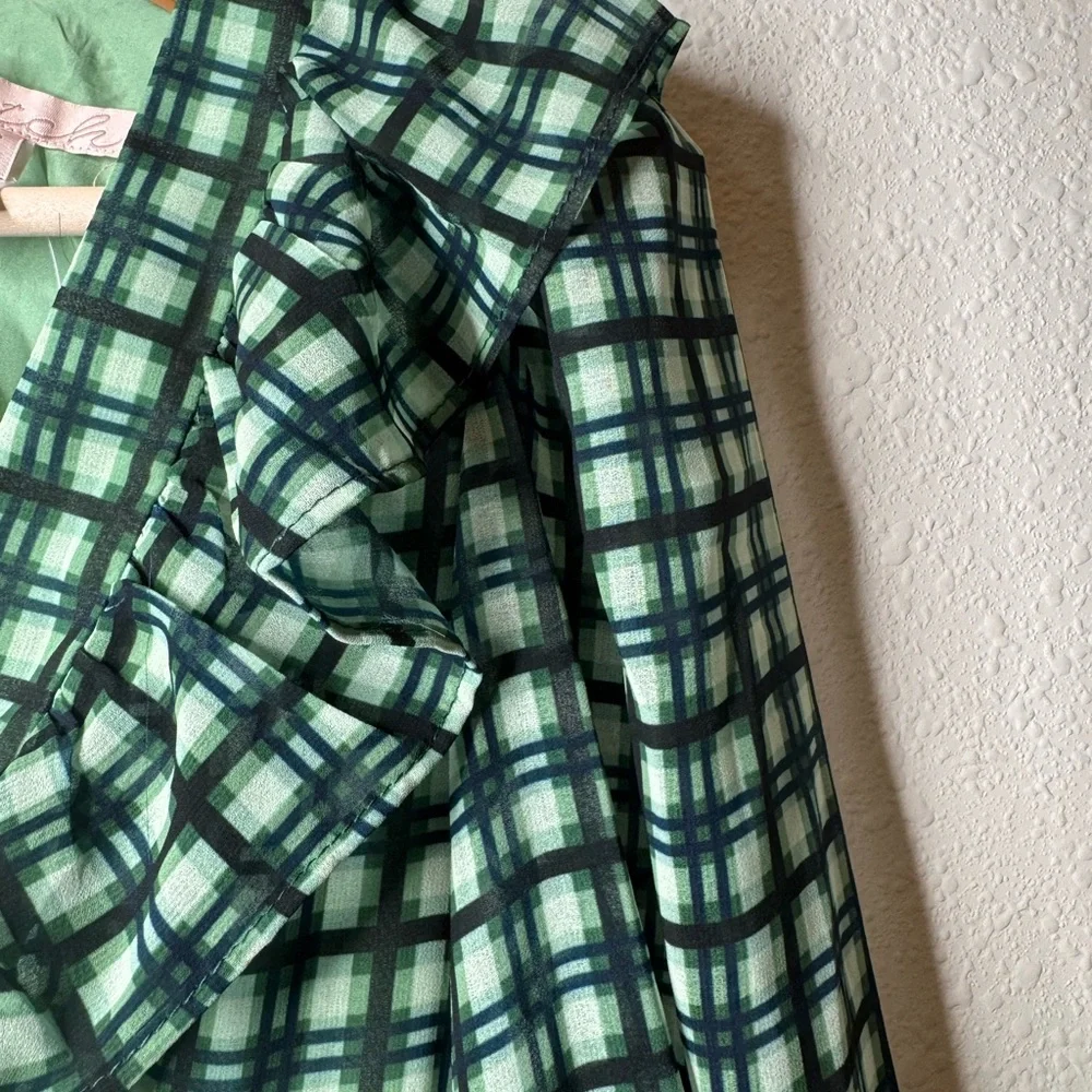 Anthropologie Hutch Deep-V Ruffled Romper in Emerald Green, Size small - Picture 9 of 13